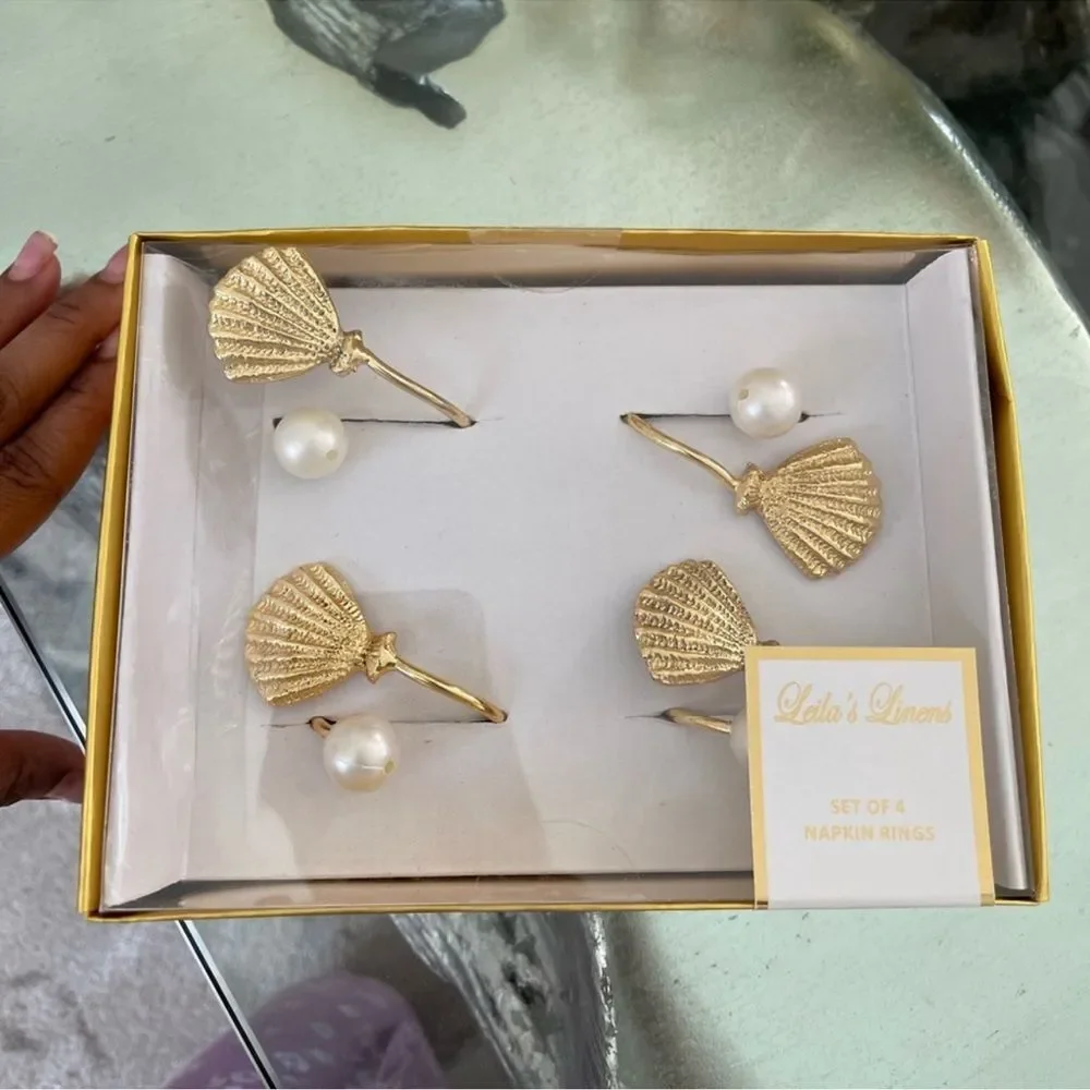 New BRASS SHELL/PEARL NAPKIN RING